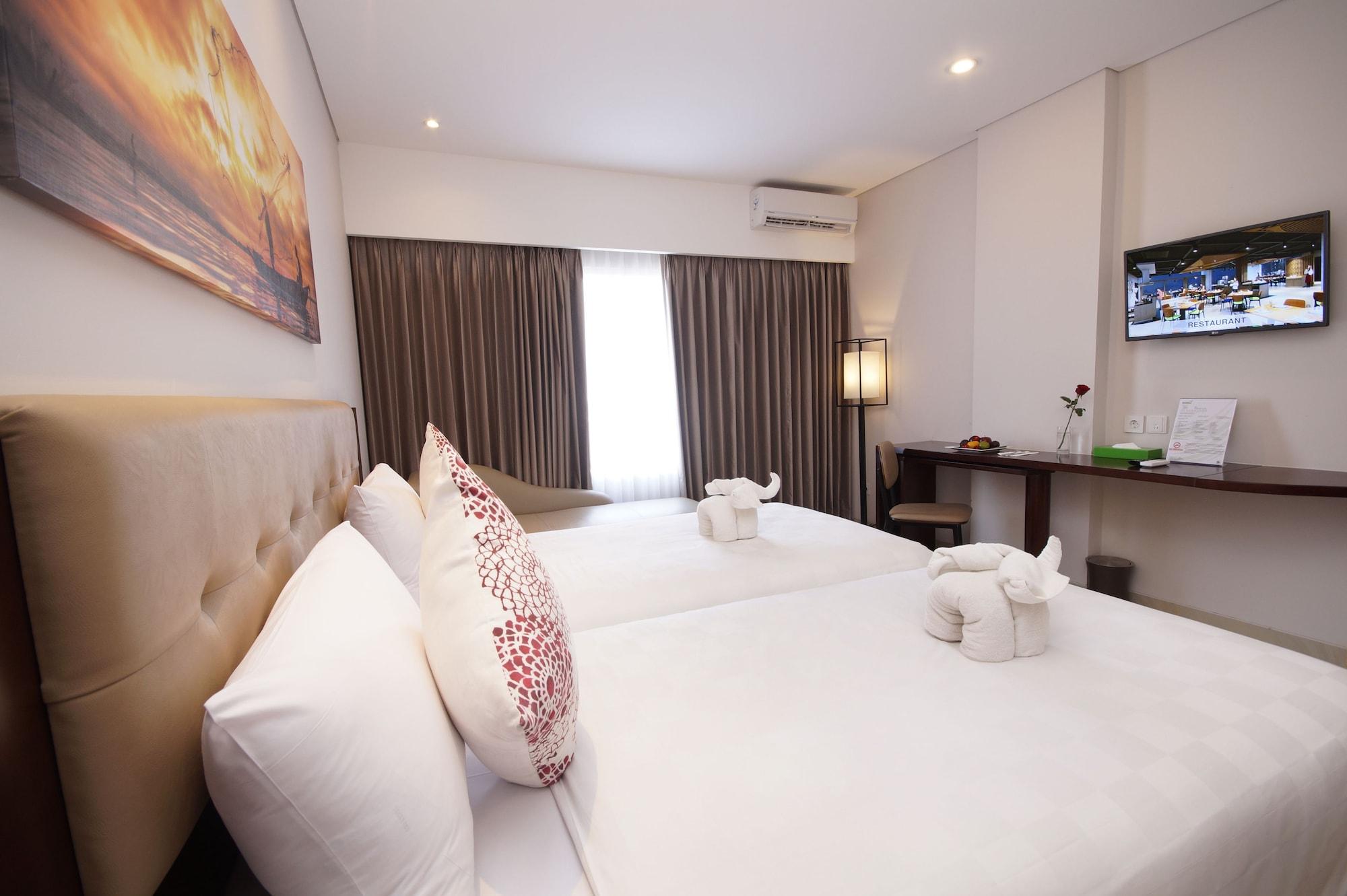 Primebiz Tegal Hotel Exterior foto