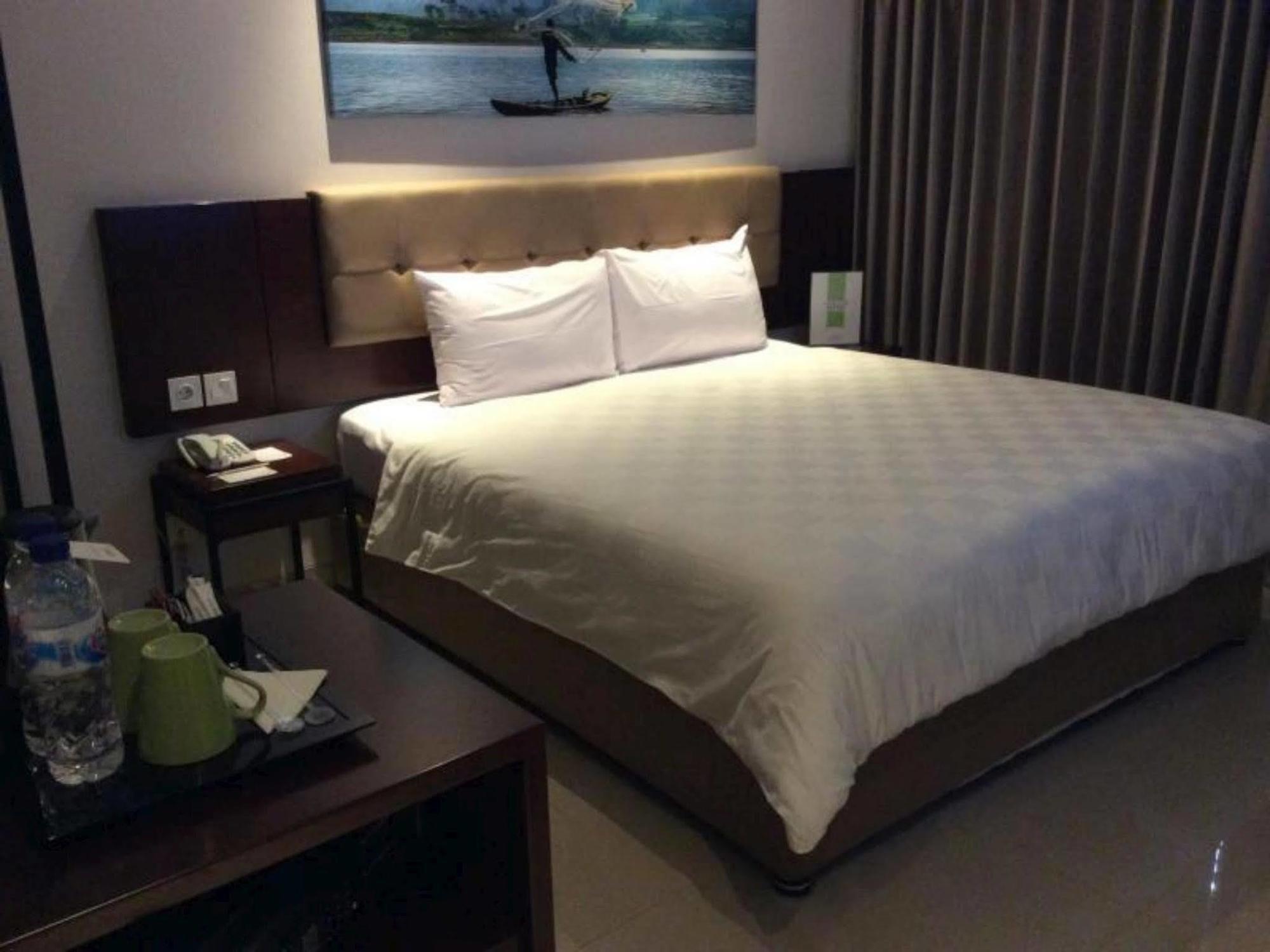 Primebiz Tegal Hotel Exterior foto
